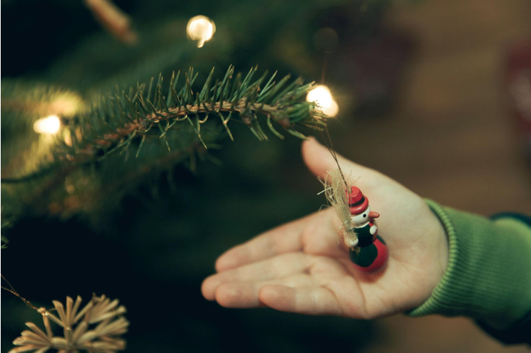 Decorating Your Christmas Tree with Family Love and Bonding